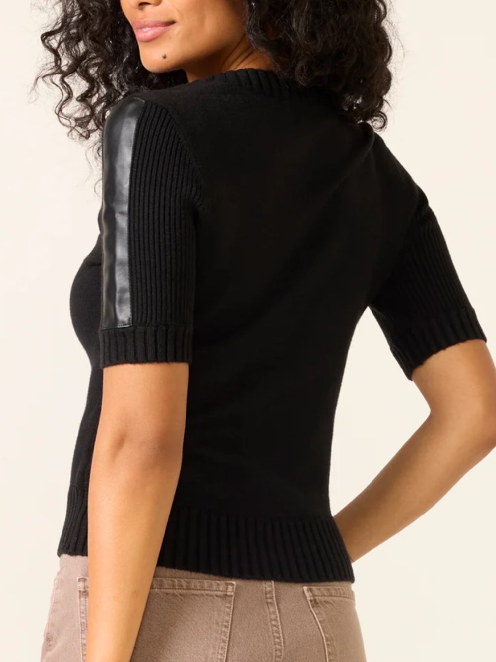 Evereve black Harlow Short Sleeve Pullover faux leather sleeves XS - Picture 3 of 9